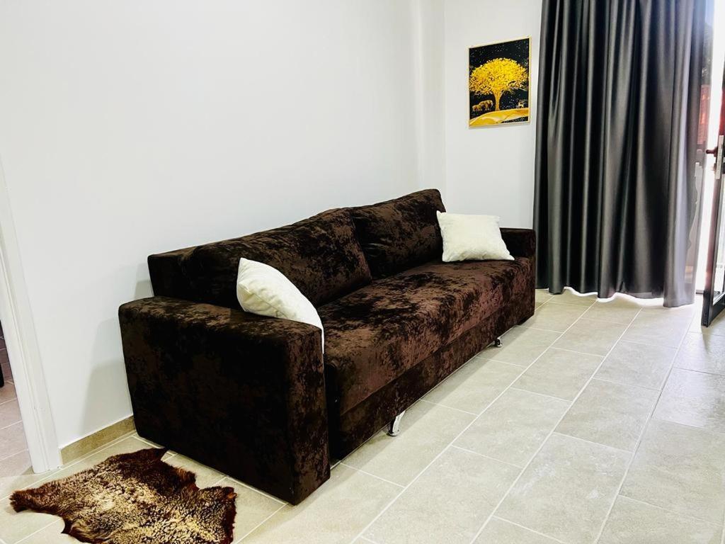 Kristian Apartments Берат Экстерьер фото