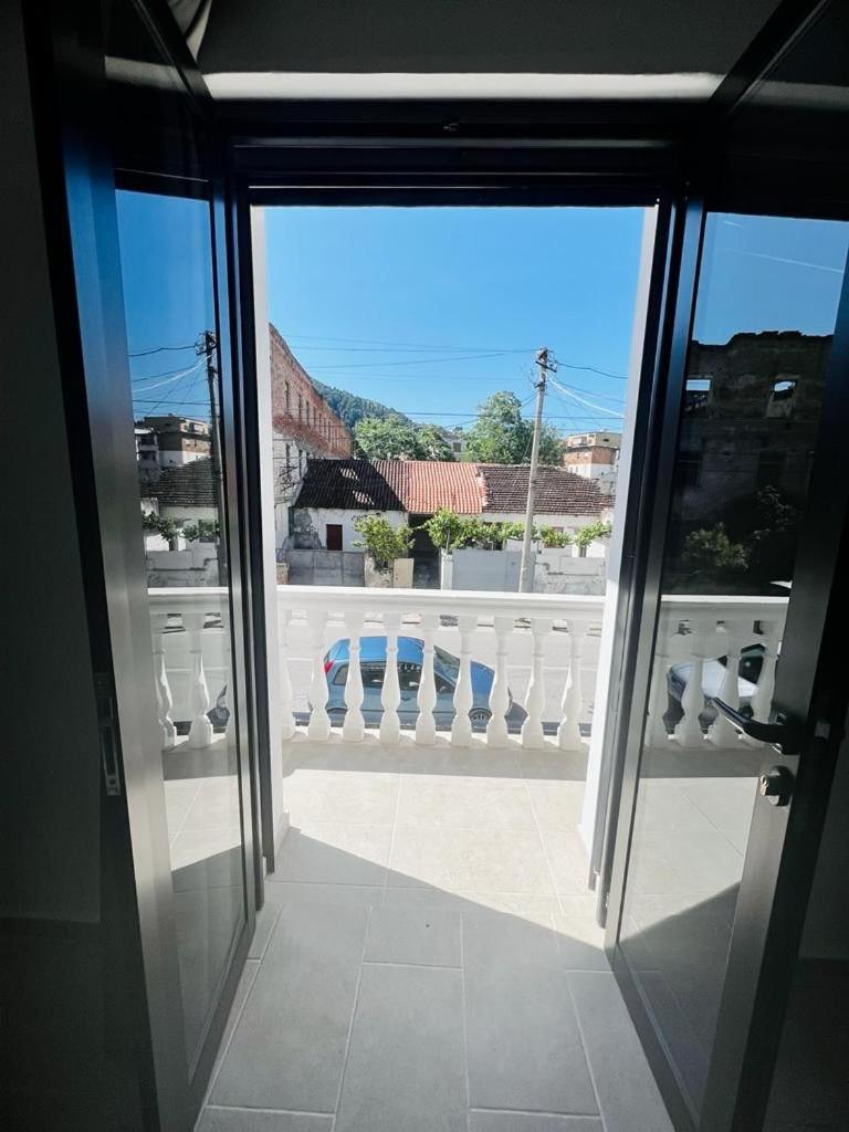 Kristian Apartments Берат Экстерьер фото
